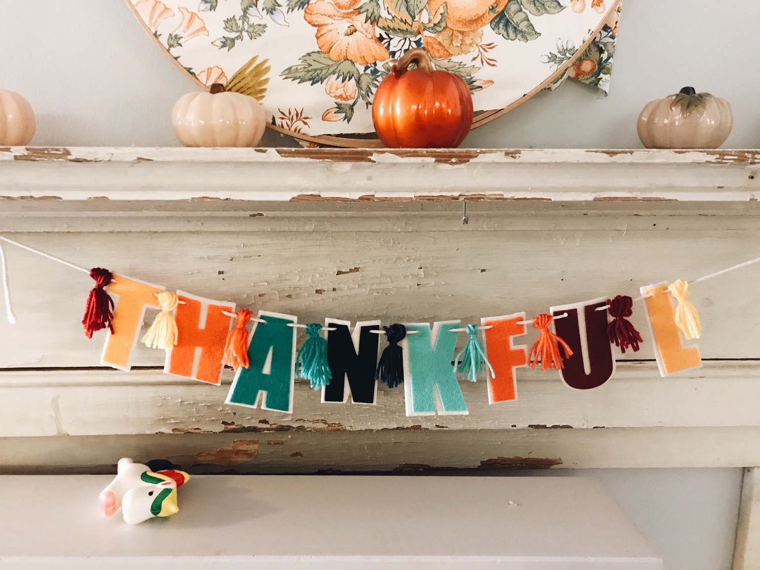 Thankful sign on mantel